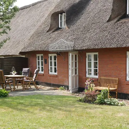 Nordsee-traum Unter Reet * Almdorf